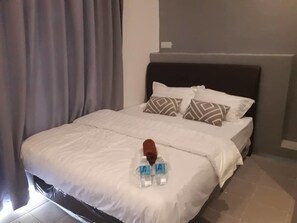 واي فاي مجانًا وملاءات أسرّة