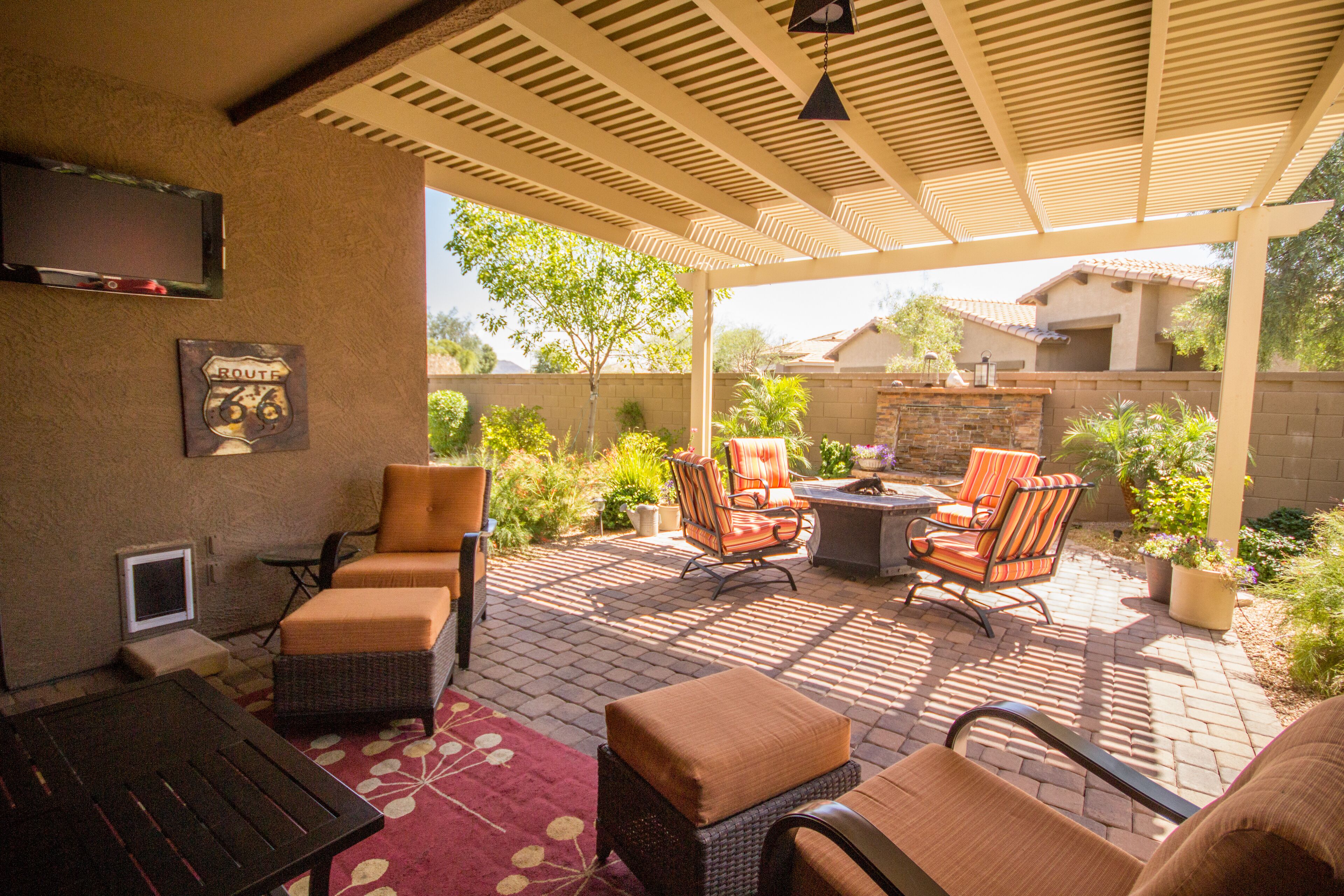 Charming, Warm & Comfortable 3 BR Home near Lake Pleasant,