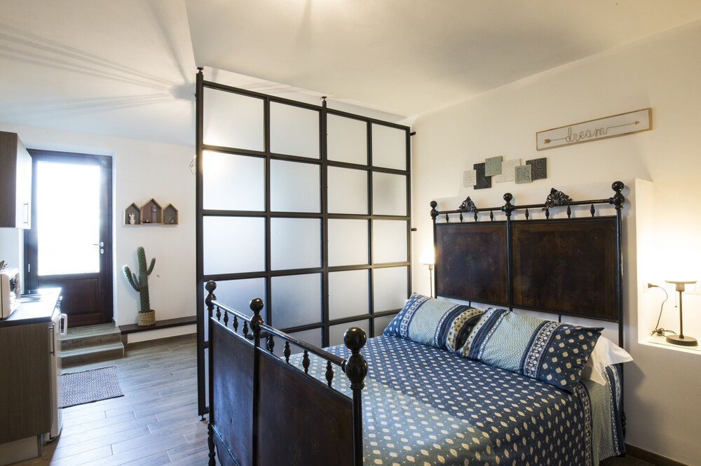 Self catering Residence Masnaiot for 2 people