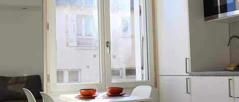Fridge, microwave, dishwasher