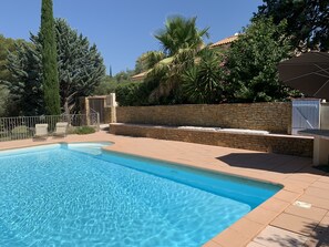 Outdoor pool - Provencal villa with a pool, for a family or group (Le Beausset)