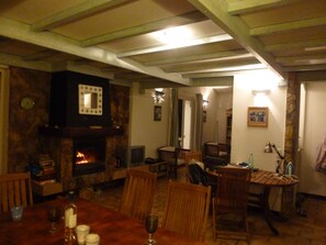 Dining - Provencal villa with a pool, for a family or group (Le Beausset)