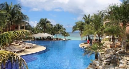 Spectacular Luxury Vacations at Infinity Bay