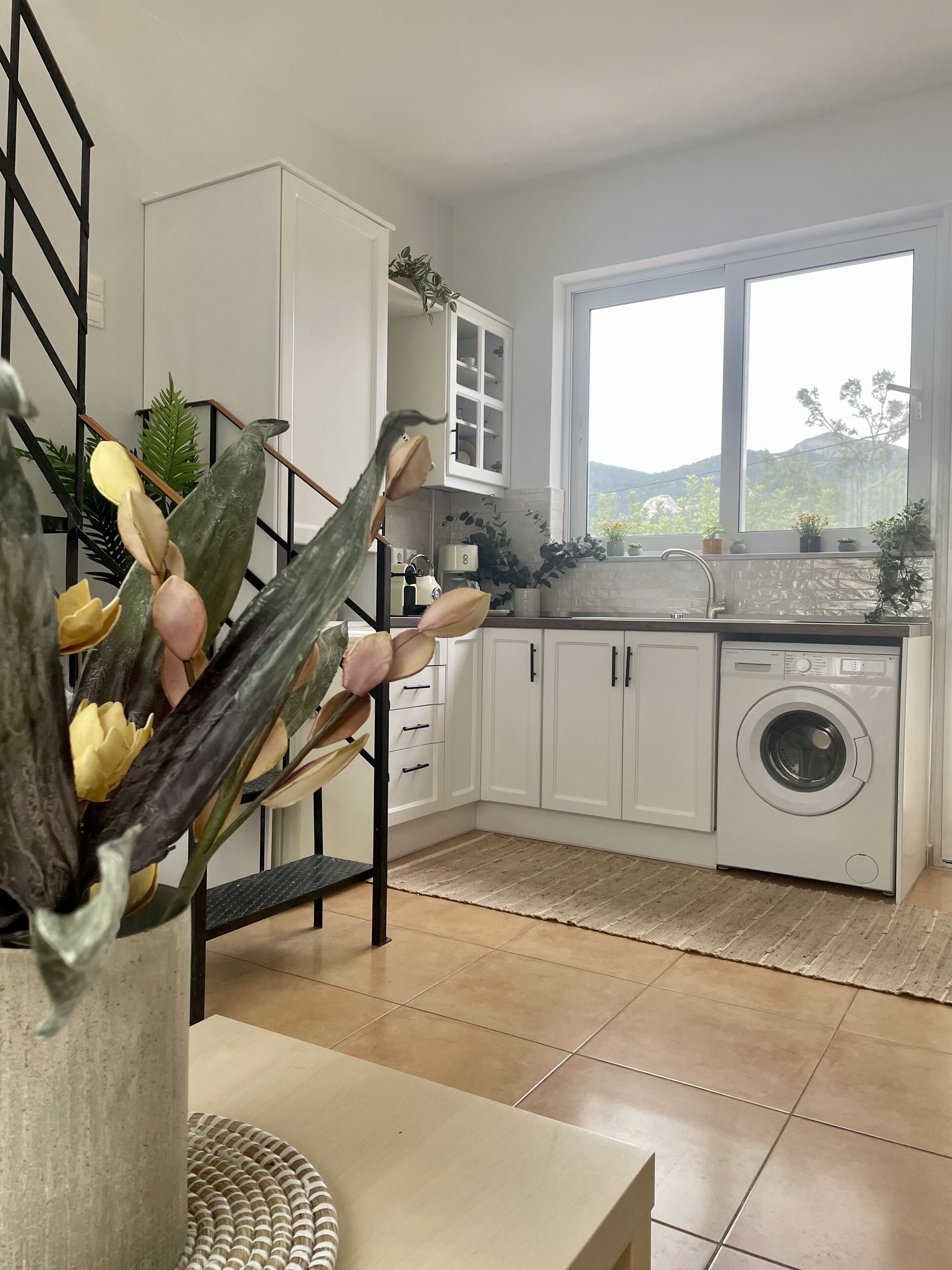 Duplex | Private kitchen | Fridge, stovetop, espresso maker, coffee/tea maker