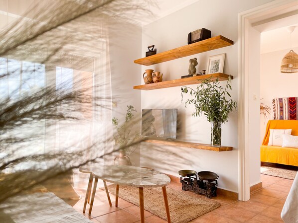 Apartment, 2 Bedrooms | Living area