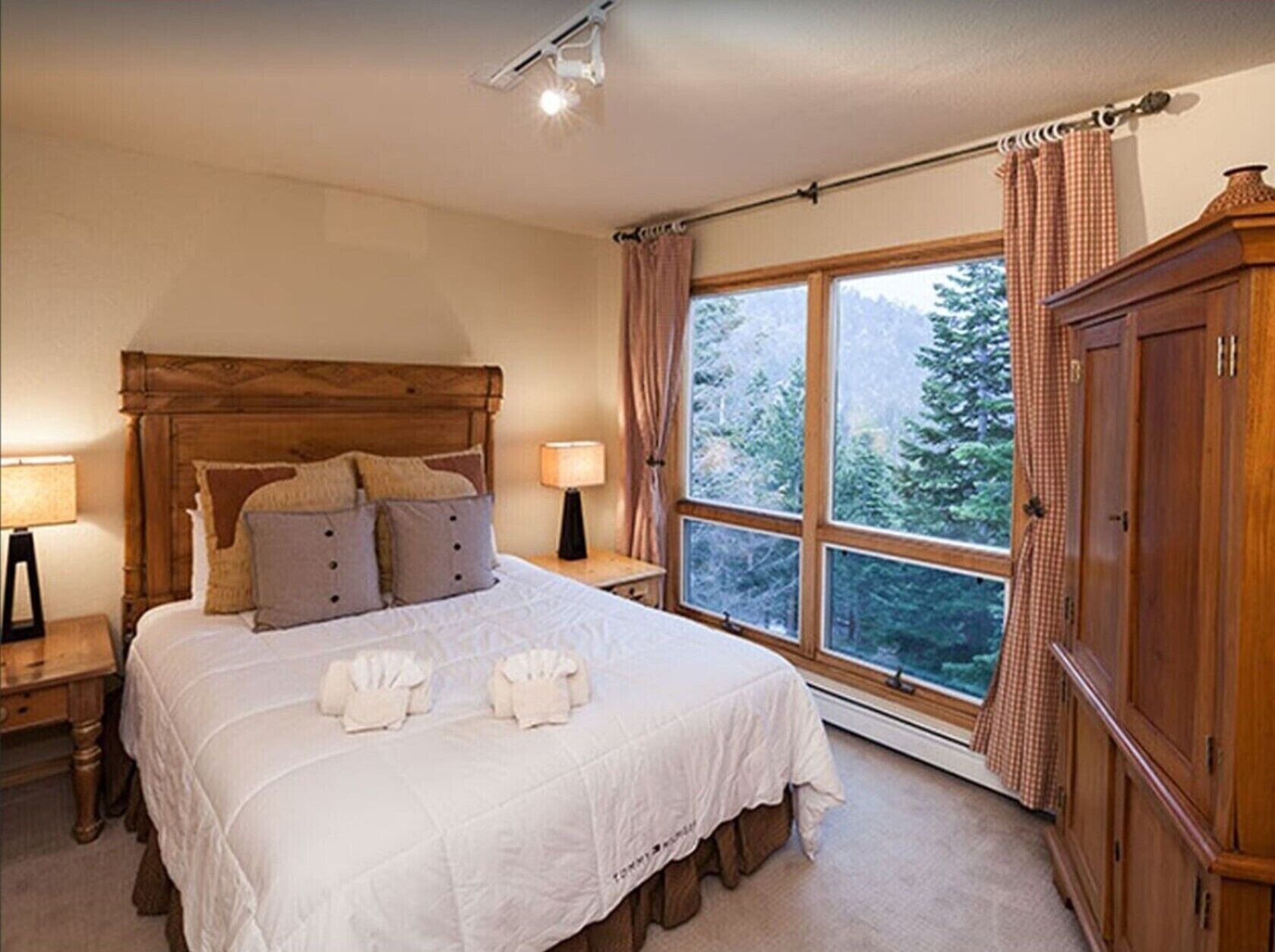 5 quartos, ferros/tábuas de passar roupa, Wi-Fi de cortesia