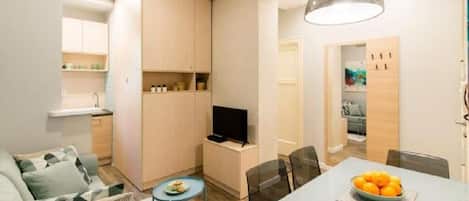 Télévision à écran plat