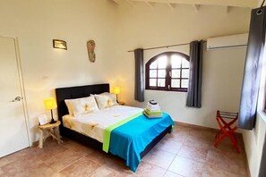 4 slaapkamers, een kluis op de kamer, een strijkplank/strijkijzer