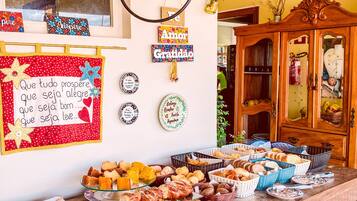 Free daily local cuisine breakfast