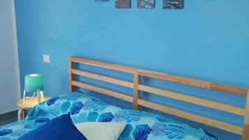 Verdunkelungsvorhänge, kostenloses WLAN, Bettwäsche