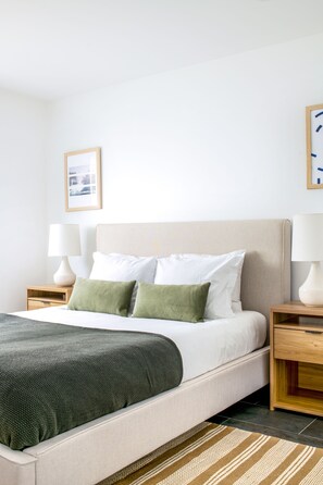 3 bedrooms, iron/ironing board, travel cot, free WiFi
