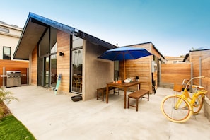 屋外ダイニングエリア