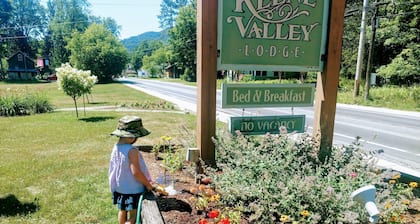3-Bedroom Cottage in the Adirondack High Peaks Village of Keene Valley