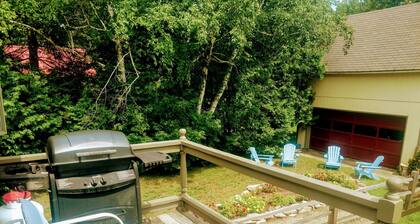 3-Bedroom Cottage in the Adirondack High Peaks Village of Keene Valley