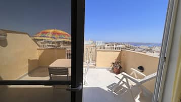 Penthouse Supérieur, terrasse, vue mer | Terrasse/Patio