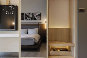 Down comforters, individually furnished, desk, soundproofing