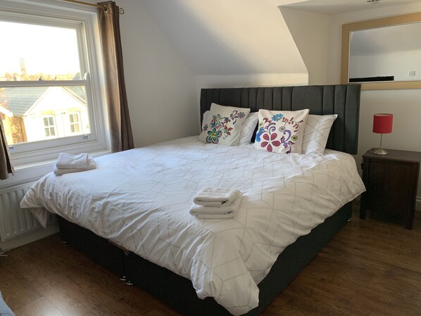 Estudio Confort, no fumadores, cocina | Cortinas opacas, tabla de planchar con plancha, wifi gratis