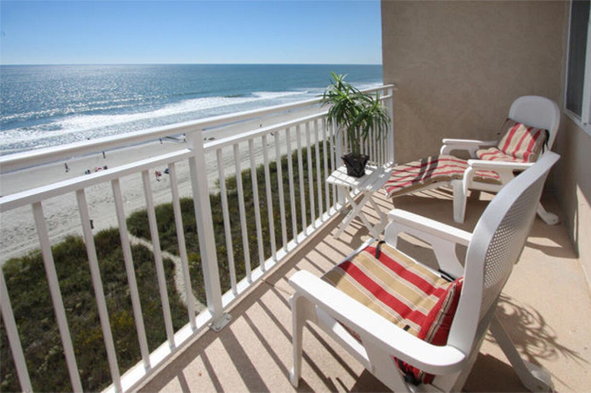 OCEAN FRONT 2 BD 2 BA, LARGE BALCONY,  HOT TUB, INDOOR POOL RENOVATED BATHS 