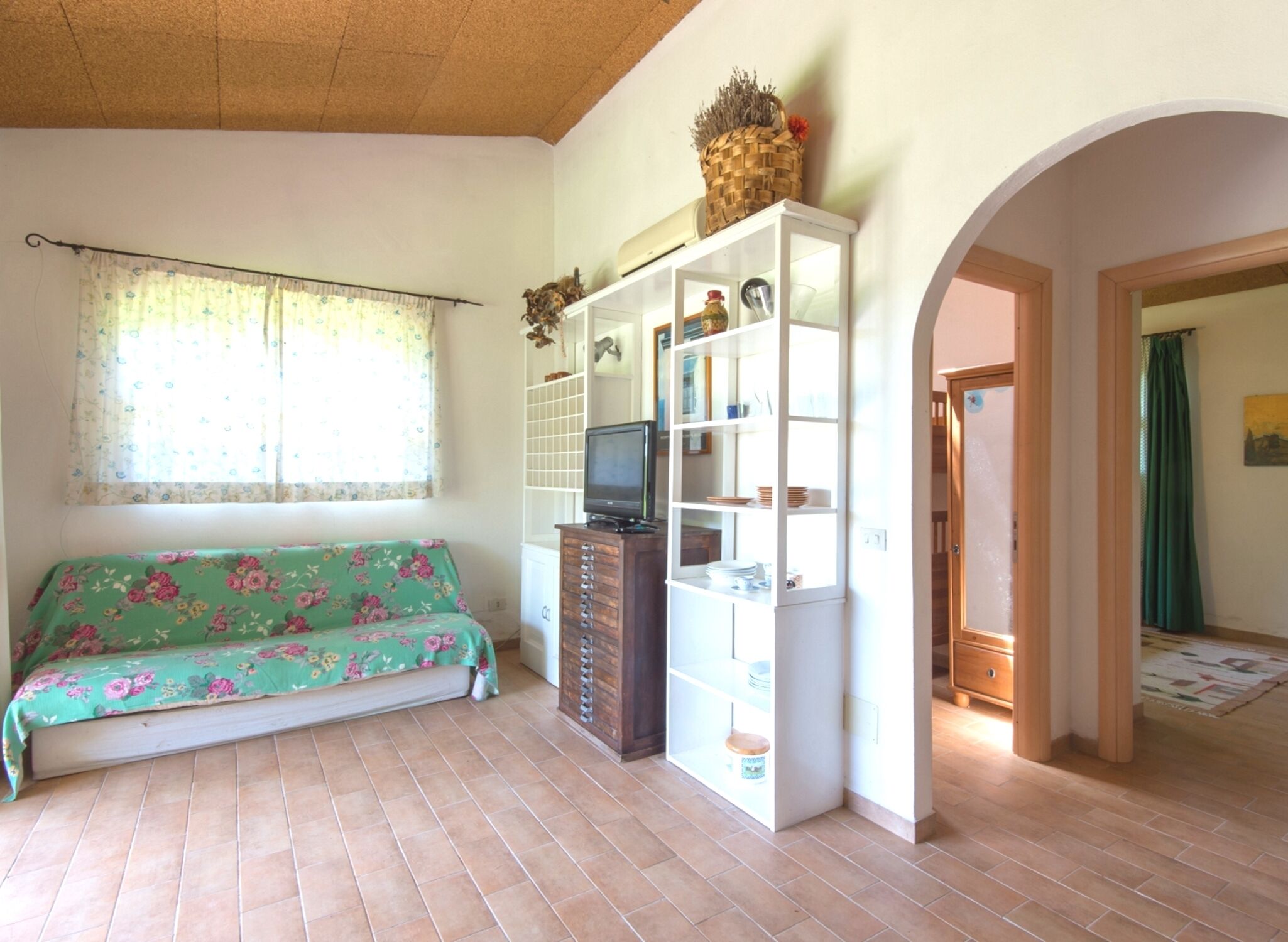 Beautiful villa  in the Tuscan countryside (6/8 people), close to the sea