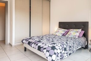 1 makuuhuone, silitysrauta/-lauta, Wi-Fi, vuodevaatteet