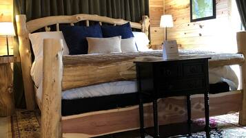 1 bedroom, iron/ironing board, internet, bed sheets