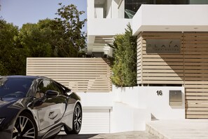Free self parking