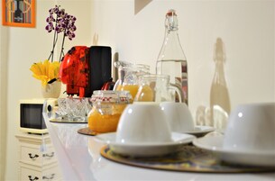 Free daily local cuisine breakfast 