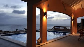 Alberca al aire libre