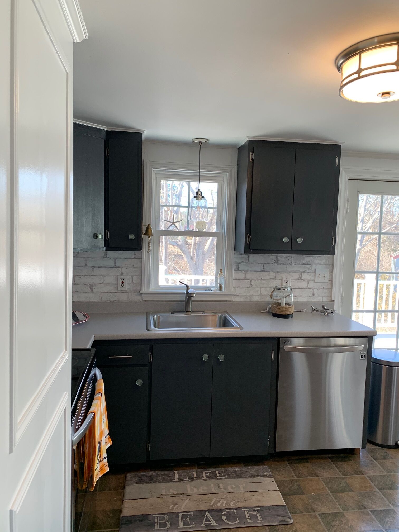 Bright, Open, Clean, Roomy Cape home, located in prime Hyannis Habor location.