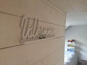 3 室のベッドルーム、アイロン / アイロン台、旅行用ベビーベッド、WiFi (無料)