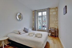 2 chambres, fer et planche à repasser, accès au Wi-Fi (inclus)