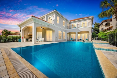 5 Bedroom Beverly Hills 5300 sq ft in Reunion, Huge Pool, Reunion Amenities!