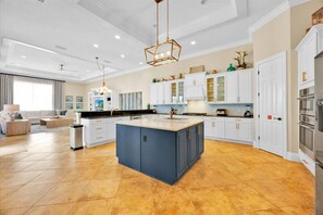 Fridge, microwave, oven, stovetop - 5 Bedroom Beverly Hills 5300 sq ft in Reunion, Huge Pool, Reunion Amenities! (Four Corners)