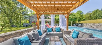 Lavender Hill Estate, Private 37 acres,1.5 hour from NYC, Heated Pool, Jacuzzi, 