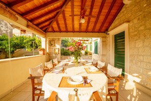 Outdoor dining