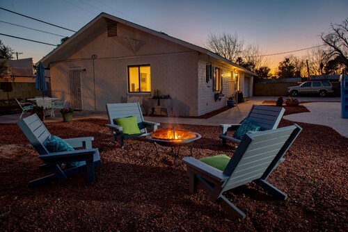 UUSI LUETTELO !!  Immaculate Cottage Retreat, jossa on suolaisen veden allas 