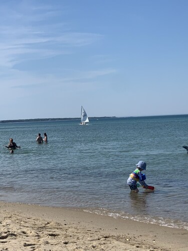 Spacious Katama Home-Edgartown South Beach Area —Open July 18-25 2026