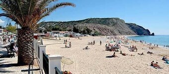 Villa con piscina privata, vicino alla spiaggia, ristoranti, bar e negozi. WiFi gratuito