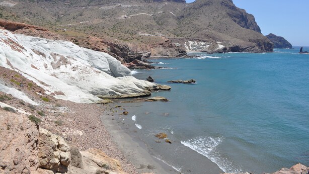 A coastal landscape with rocky terrain and a beach. - Nice apartment in Cabo de Gata (Cabo De Gata)