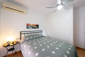 2 bedrooms, iron/ironing board, bed sheets