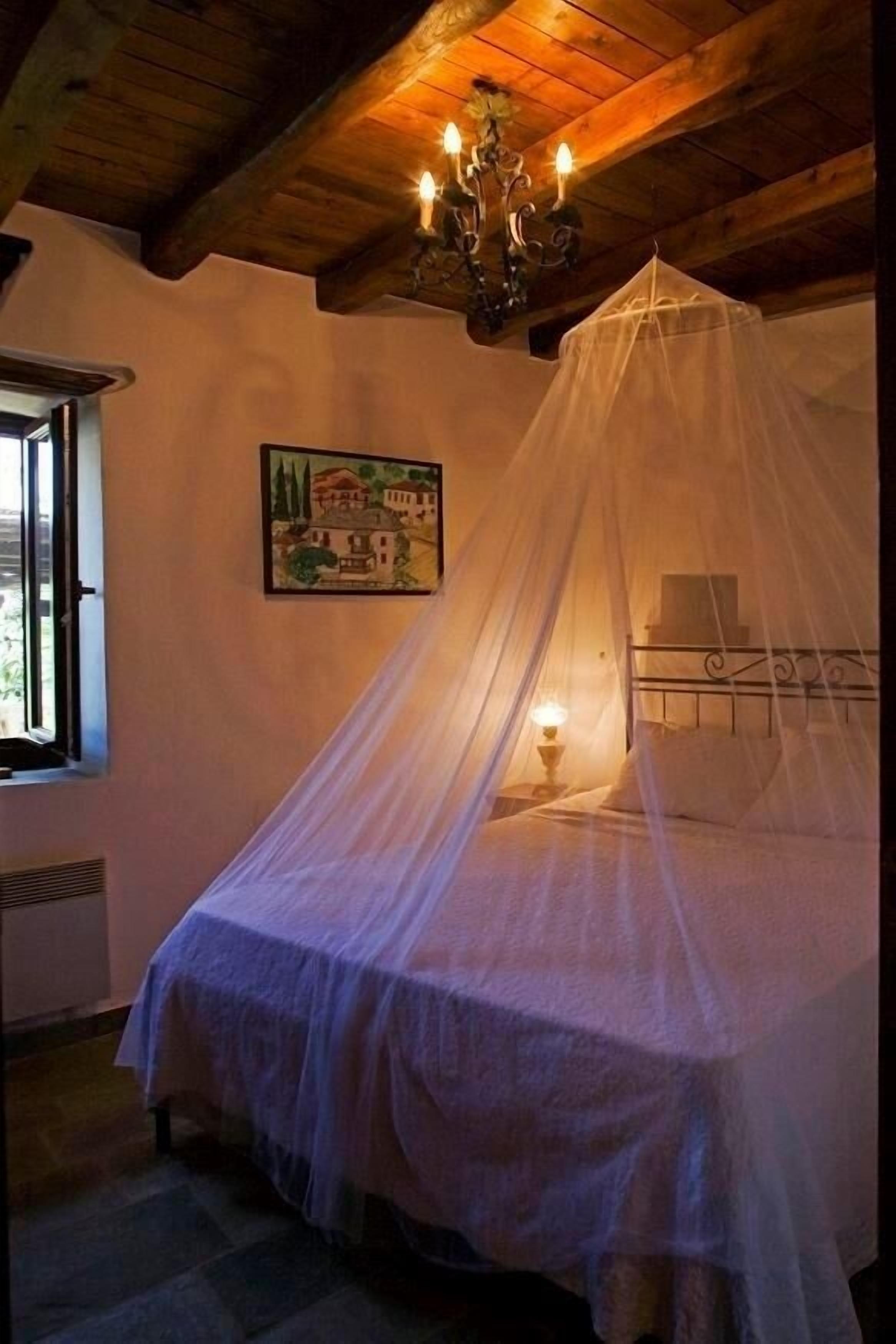 Villa Amanti, a Charming Traditional Old Stone House in Pelion. 