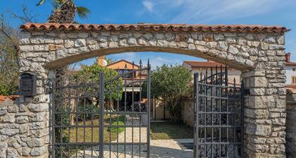 Vesna in Rovinjsko Selo (Haus für 2-4 Personen)