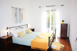 4 habitaciones, acceso a internet y ropa de cama 