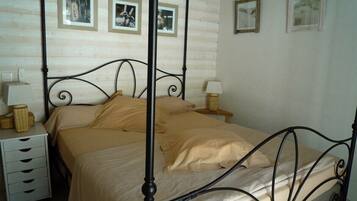 4 Schlafzimmer, Bügeleisen/Bügelbrett, WLAN, Bettwäsche