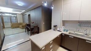 Fridge, microwave