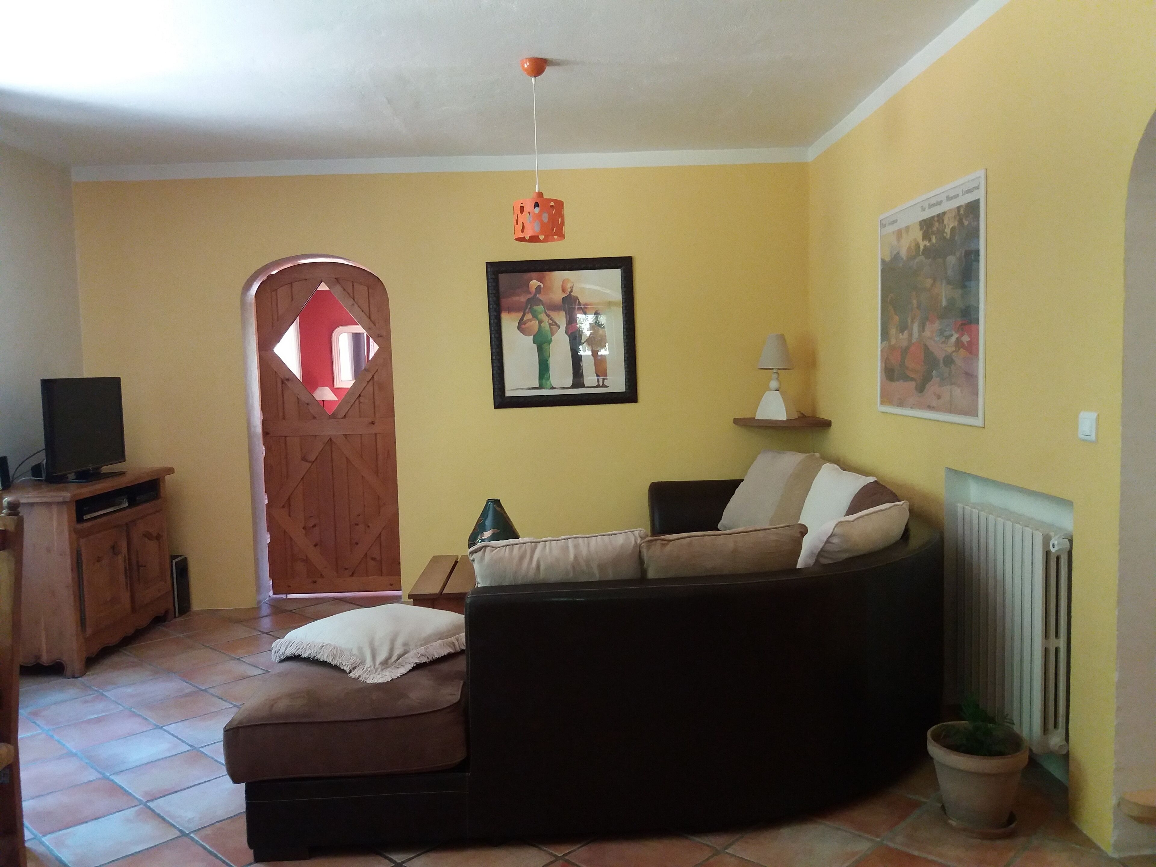 Villa in the heart of a wooded environment. All comfort, calm, in 5mn of the conveniences