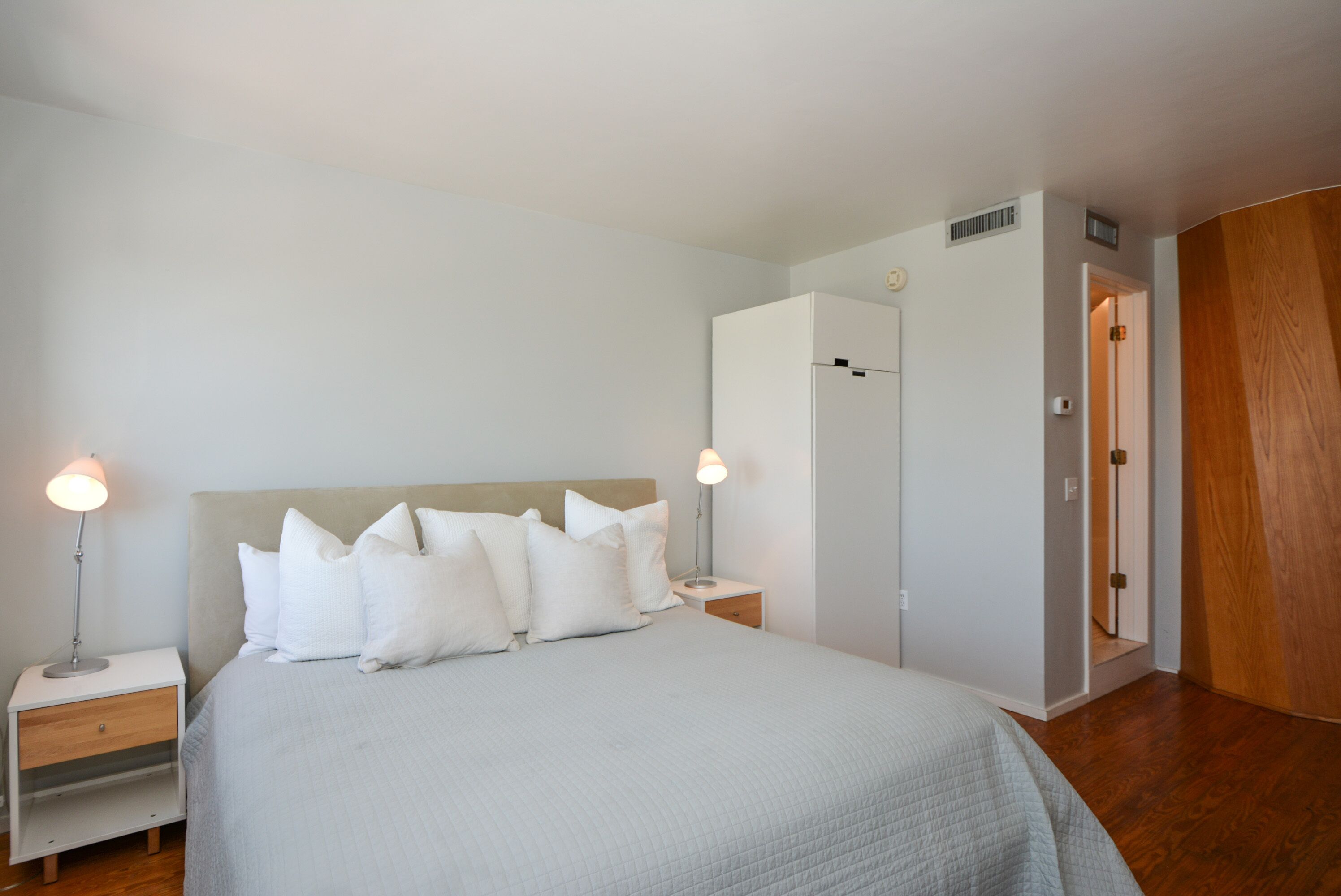 Cork the Whine- Seaside, FL Balcony with town views, Stylish luxury