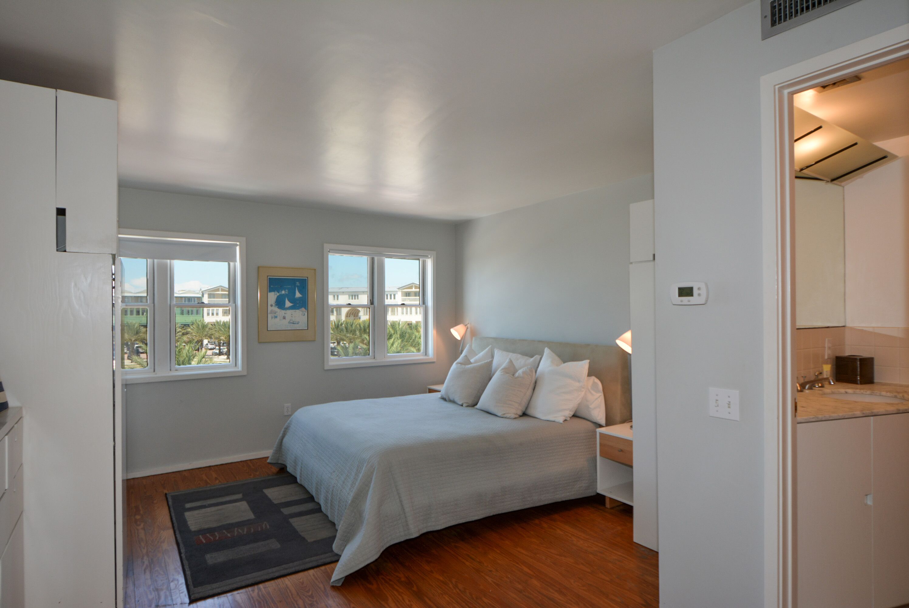 Cork the Whine- Seaside, FL Balcony with town views, Stylish luxury