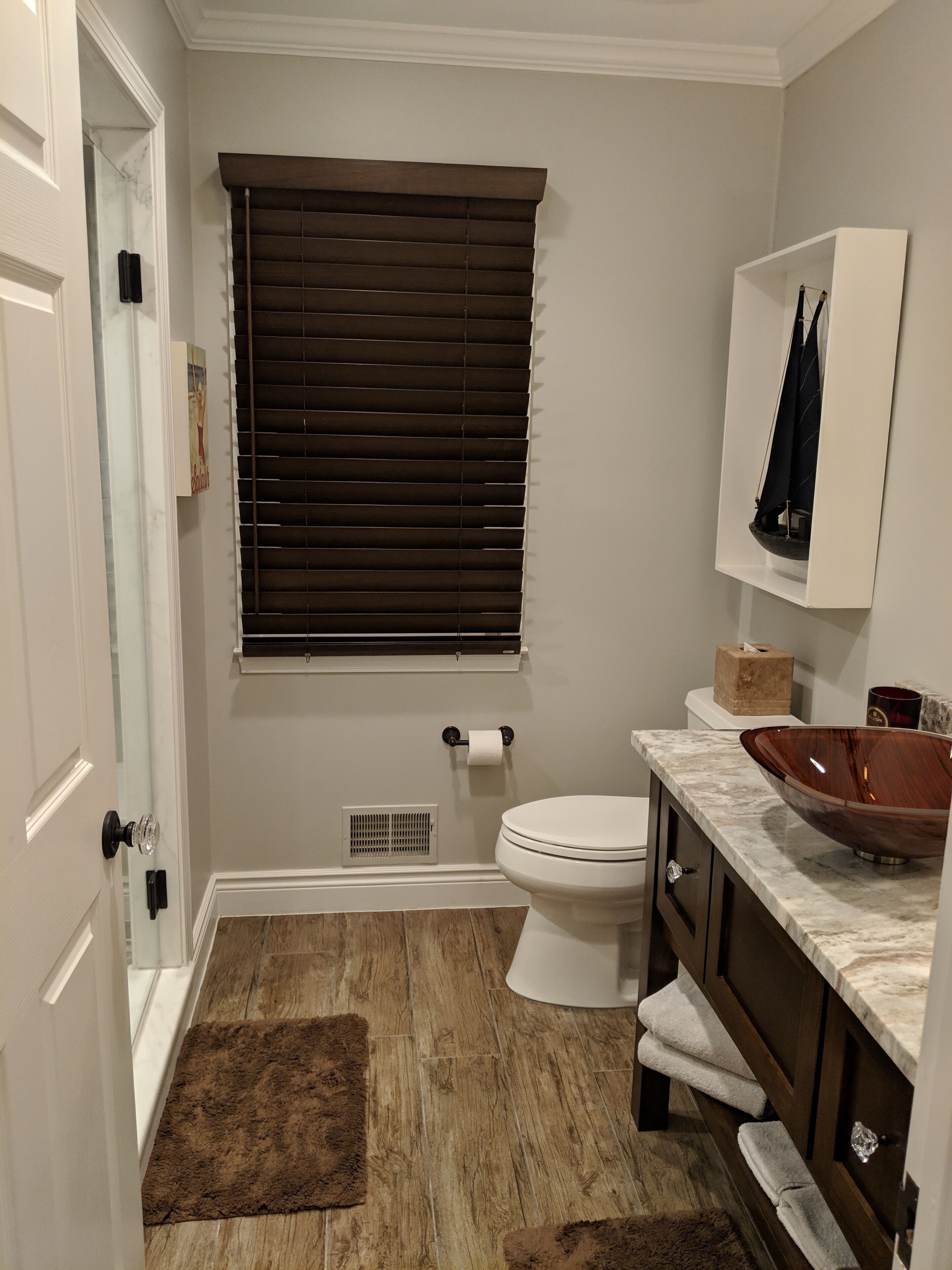 Shower, hair dryer, bathrobes, towels