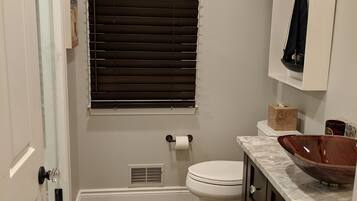 Shower, hair dryer, bathrobes, towels